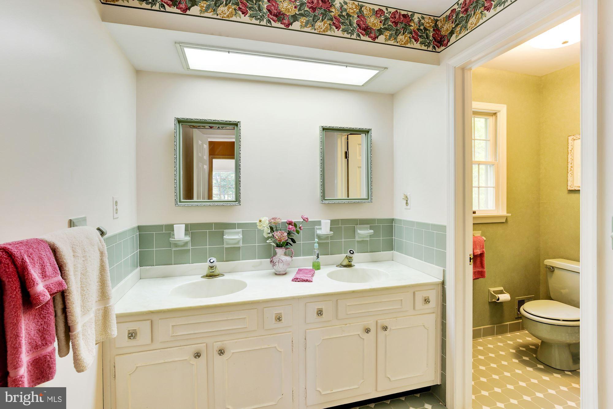 17901 Barnesville Road Barnesville, MD 20838 - Photo 35 of 42 Full Bath