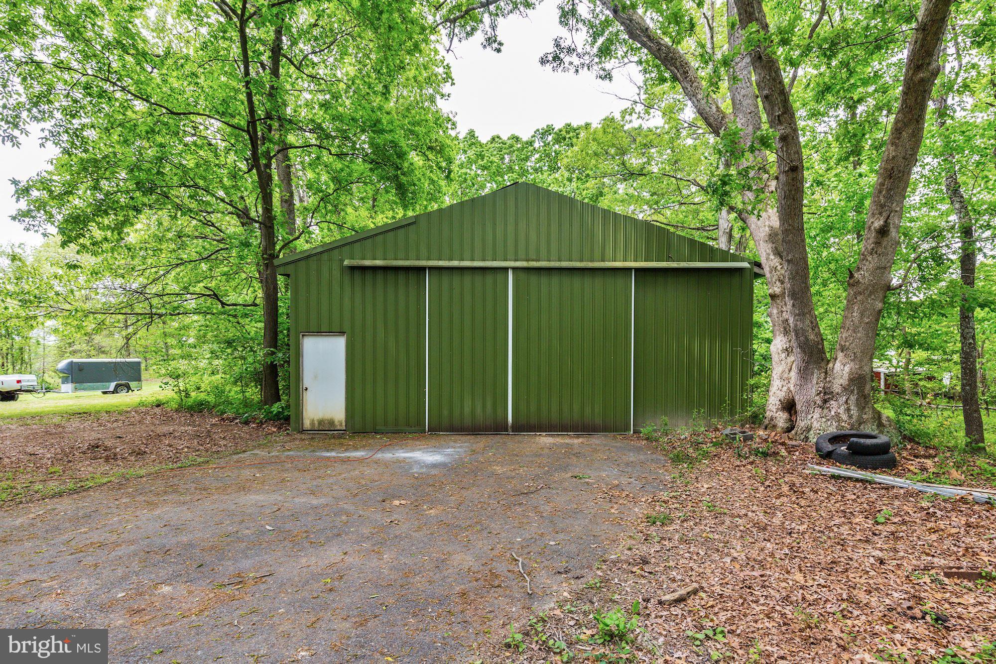 17901 Barnesville Road Barnesville, MD 20838 - Photo 41 of 42 Large Pole Barn
