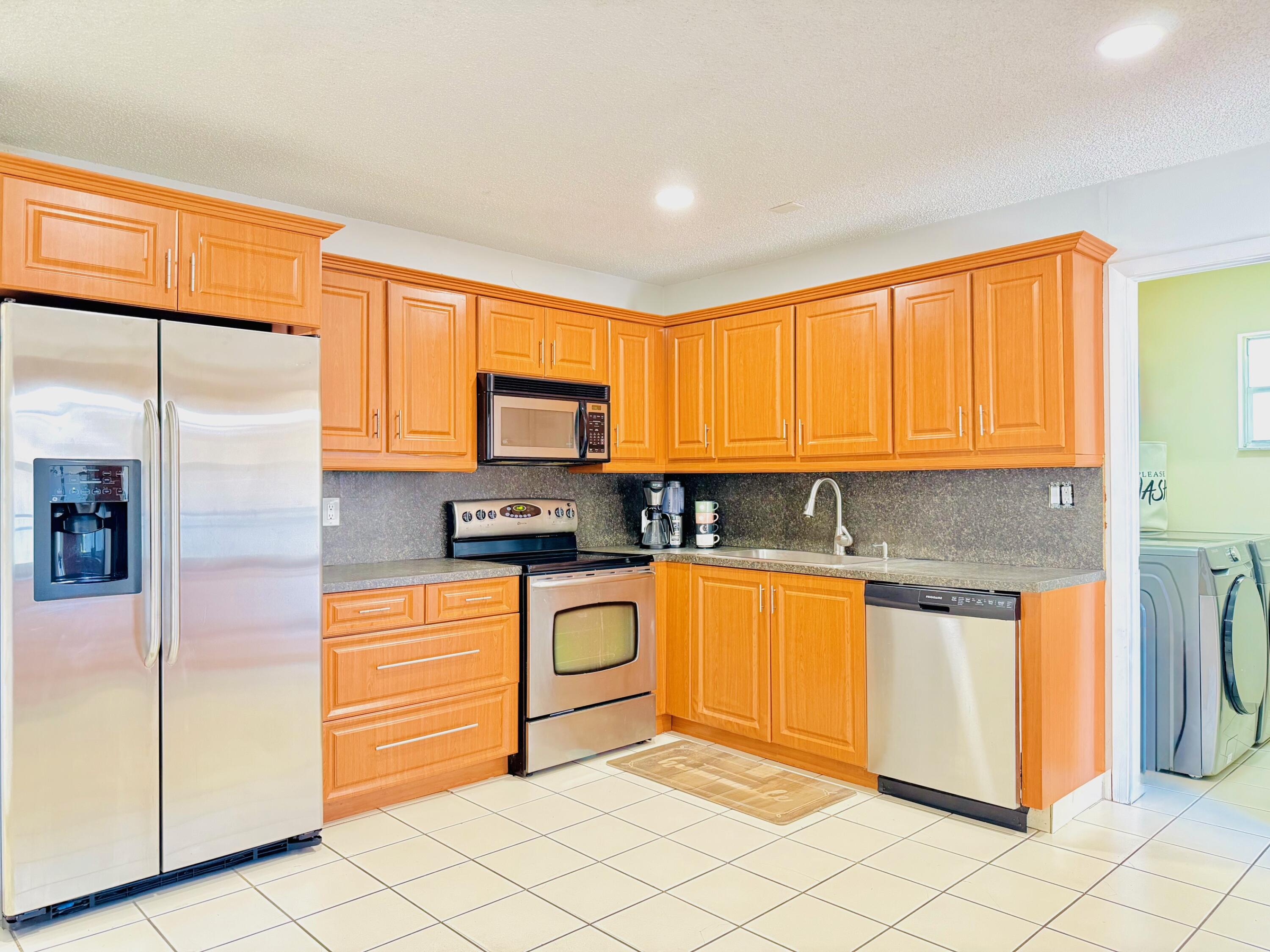 8765 Azalea Court, Unit 204 Tamarac, FL 33321 - Photo 8 of 23 IMG_0291