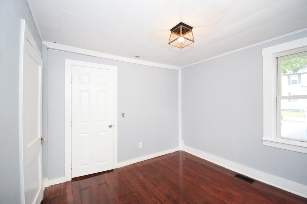 433 Putnam Hill Road Sutton, MA 01590 - Photo 18 of 30