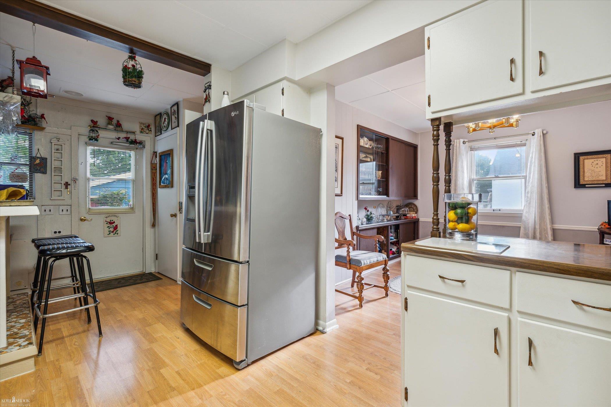 316 West Ridge Street Owosso, MI 48867 - Photo 8 of 29 50122091-7.JPG