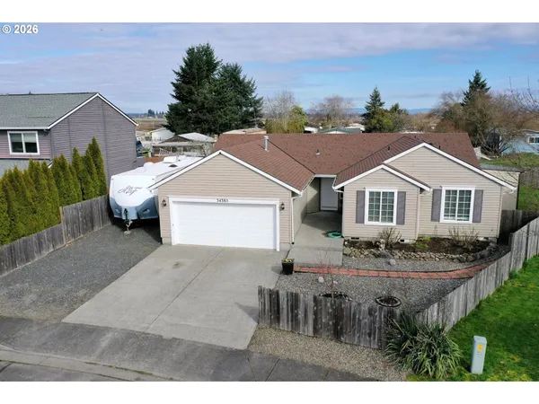 a view of house and outdoor space