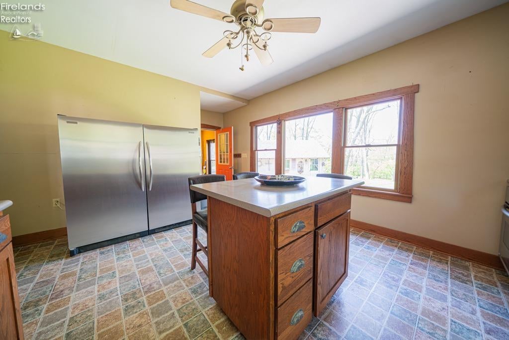 621 Rice Street Elmore, OH 43416 - Photo 6 of 27 Gallery Image 6