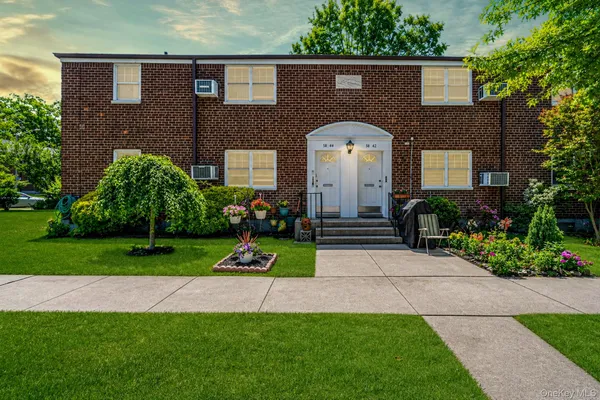 $474,500 | 58-44 251st Street, Unit 191 | Little Neck