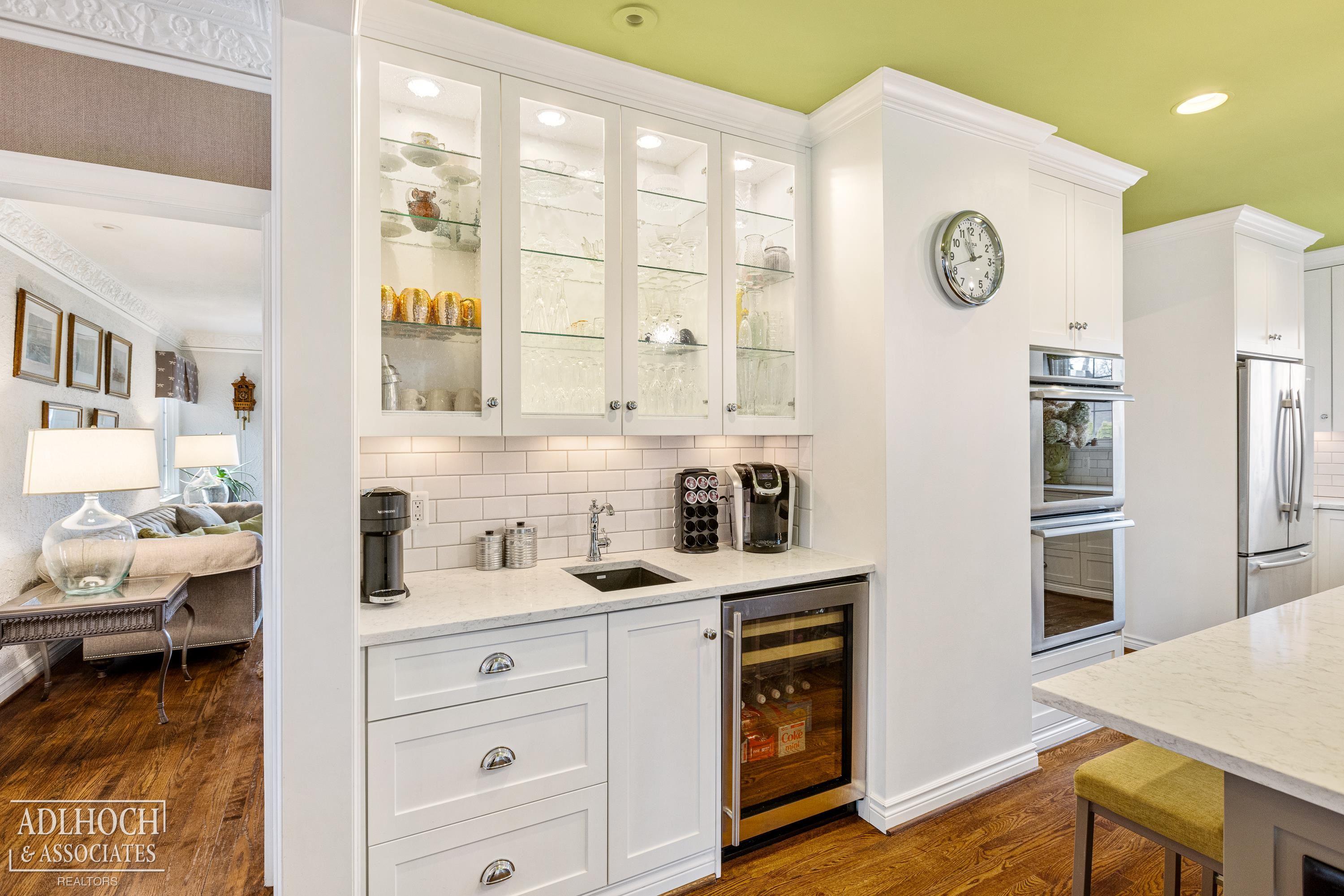 1140 Yorkshire Road Grosse Pointe, MI 48230 - Photo 6 of 45 50133466-8864db73-0377-4d4f-858e-d754b3f45fca.JPG