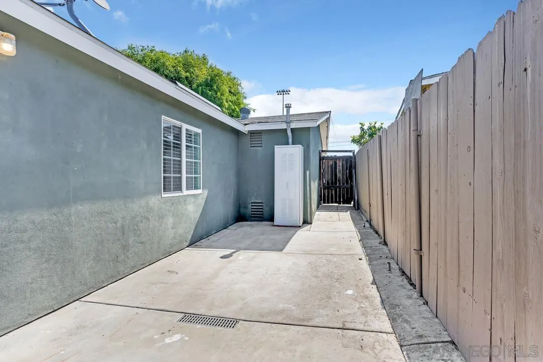 1600 Folkestone Street Spring Valley, CA 91977 - Photo 36 of 45 Gallery Image 36