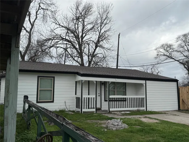 $1,800 | 5924 Honeysuckle Drive, Houston, TX 77087