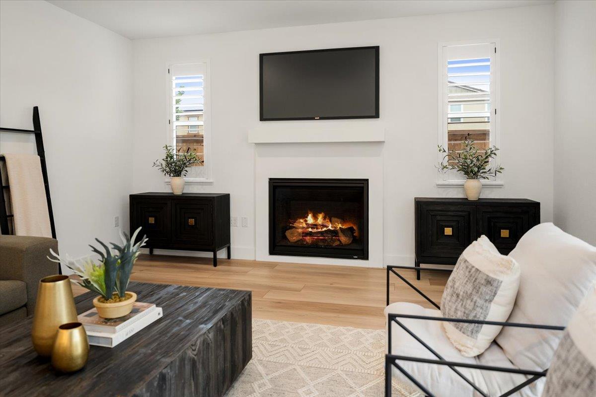 280 Vectra Court Roseville, CA 95747 - Photo 13 of 84 a living room with furniture and a fireplace