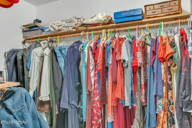 $374,900 | 170 Duckett Ridge Road, Tellico Plains, TN 37385