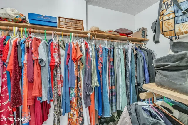 $374,900 | 170 Duckett Ridge Road, Tellico Plains, TN 37385