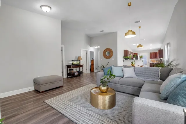 $2,200 | 1069 Lacey Lane, Tallahassee, FL 32304