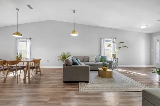 $2,200 | 1069 Lacey Lane, Tallahassee, FL 32304