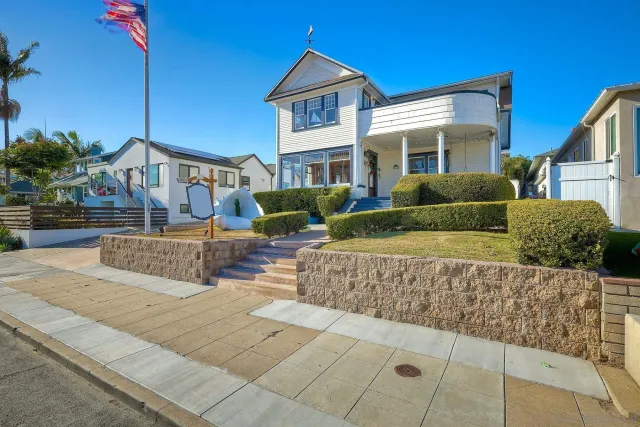 $1,750,000 | 952 Rosecrans Street, San Diego, CA 92106