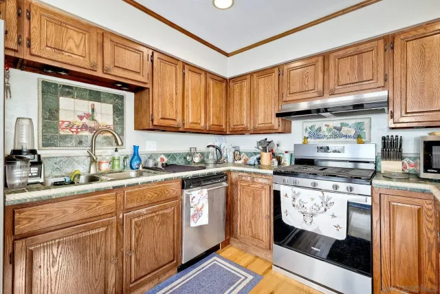 $1,750,000 | 952 Rosecrans Street, San Diego, CA 92106