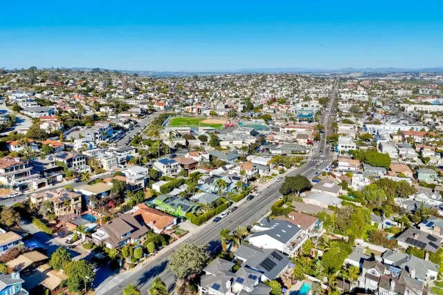 $1,750,000 | 952 Rosecrans Street, San Diego, CA 92106