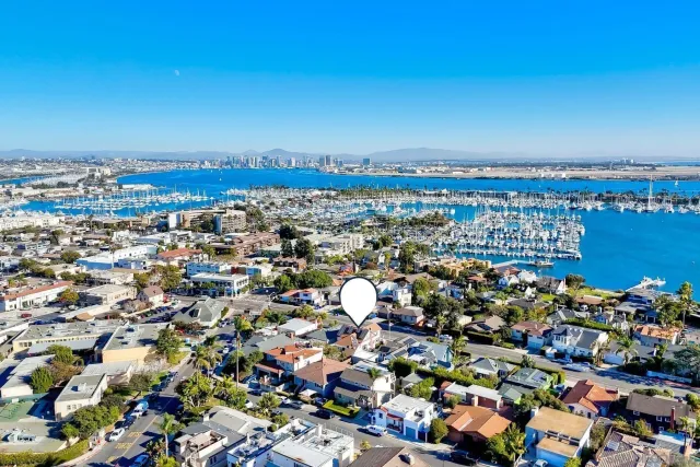 $1,750,000 | 952 Rosecrans Street, San Diego, CA 92106
