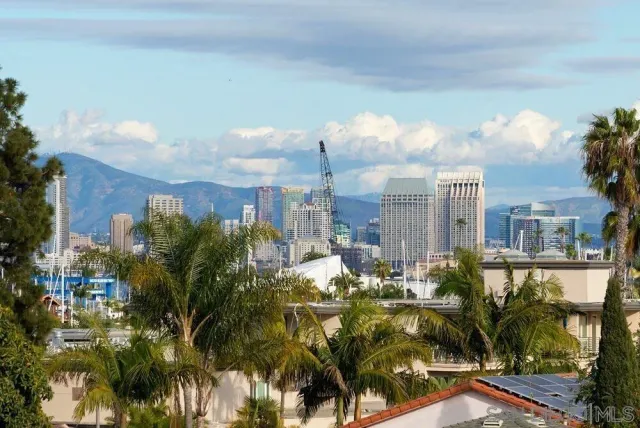 $1,750,000 | 952 Rosecrans Street, San Diego, CA 92106