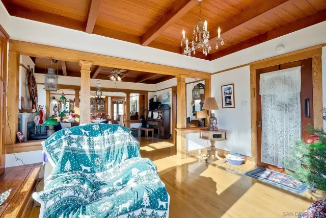 $1,750,000 | 952 Rosecrans Street, San Diego, CA 92106