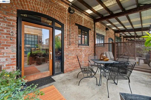 $649,000 | 425 East 11th Street, Unit 6, Oakland, CA 94606