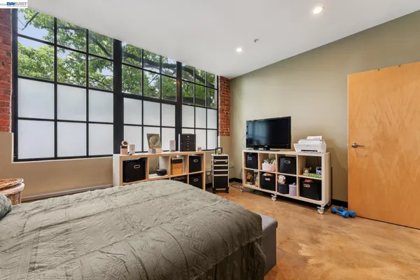 $649,000 | 425 East 11th Street, Unit 6, Oakland, CA 94606