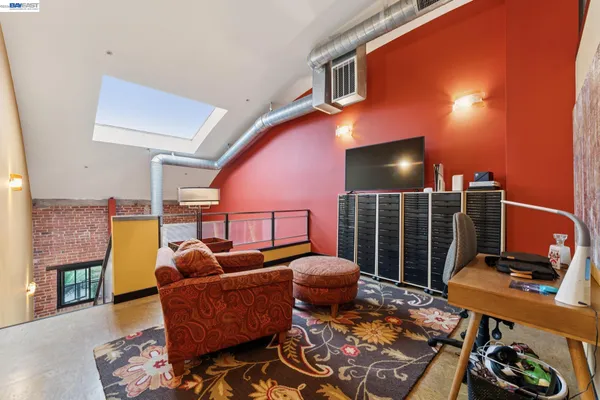 $649,000 | 425 East 11th Street, Unit 6, Oakland, CA 94606