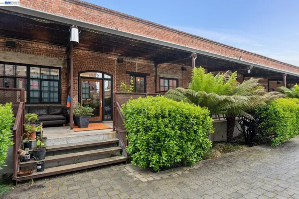 $649,000 | 425 East 11th Street, Unit 6, Oakland, CA 94606