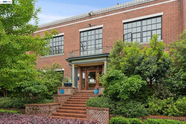 $649,000 | 425 East 11th Street, Unit 6, Oakland, CA 94606