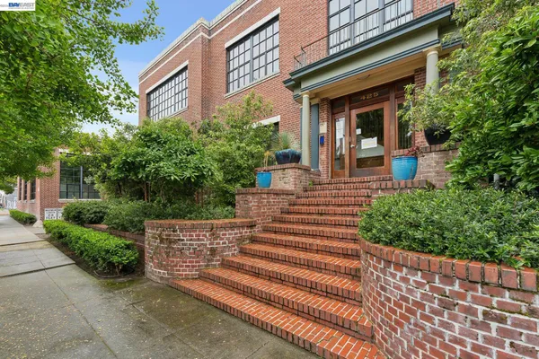 $649,000 | 425 East 11th Street, Unit 6, Oakland, CA 94606