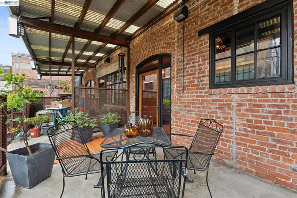 $649,000 | 425 East 11th Street, Unit 6, Oakland, CA 94606