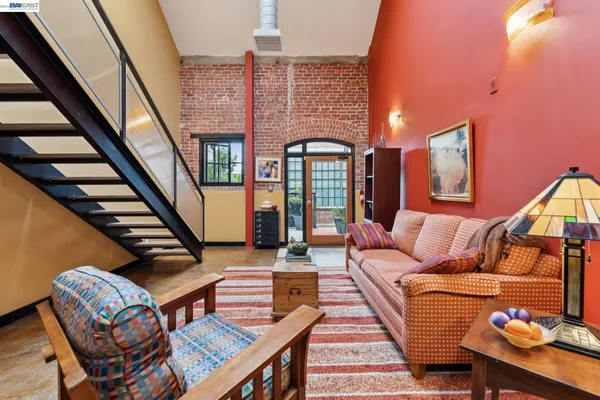 $649,000 | 425 East 11th Street, Unit 6, Oakland, CA 94606