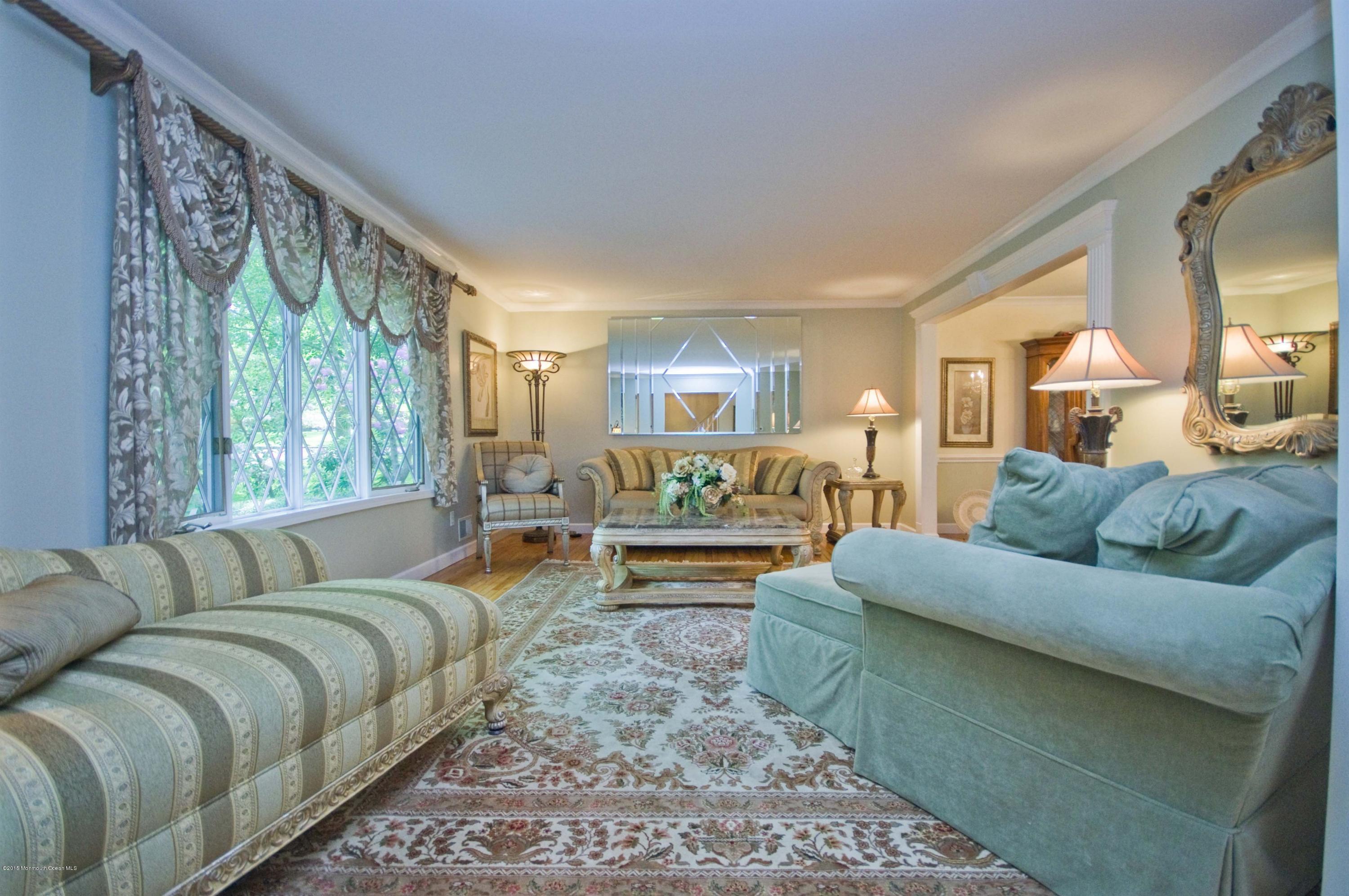 75 Bates Road Jackson, NJ 08527 - Photo 17 of 39 003_LIVING ROOM