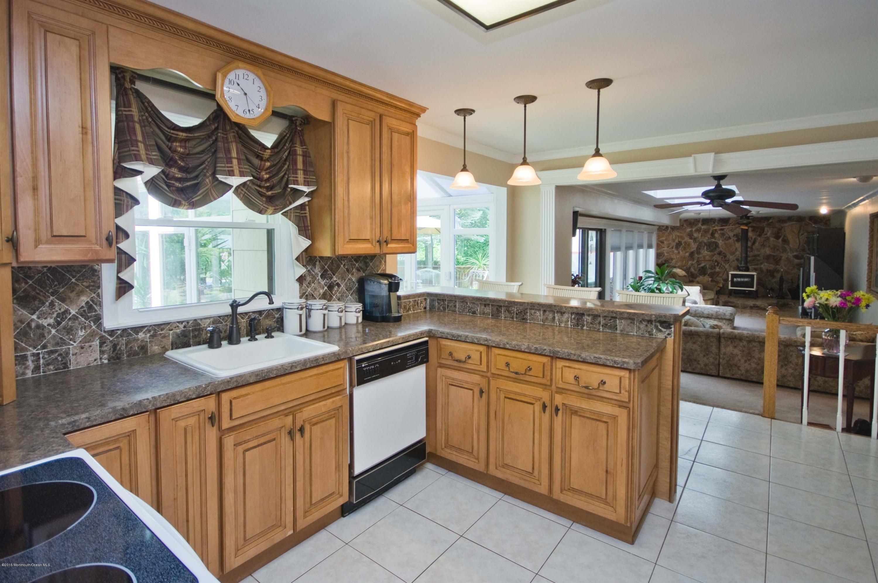 75 Bates Road Jackson, NJ 08527 - Photo 6 of 39 017_KITCHEN