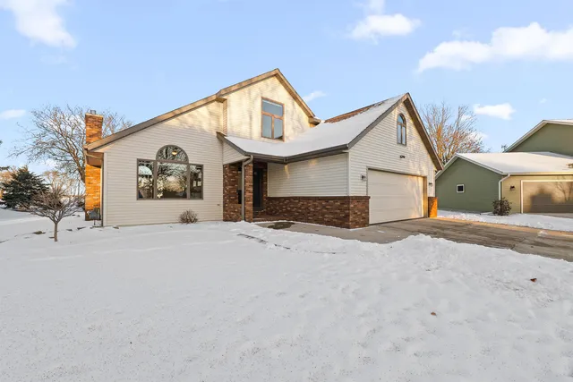 $329,500 | 41 Cambridge Court, Fond du Lac, WI 54935
