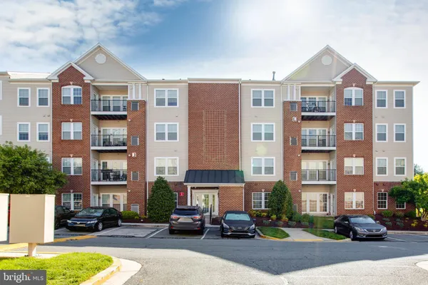$2,350 | 7557 Stoney Run Drive, Unit 101, Hanover, MD 21076