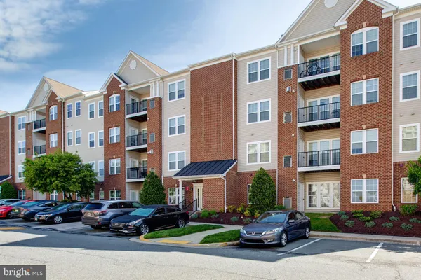 $2,350 | 7557 Stoney Run Drive, Unit 101, Hanover, MD 21076