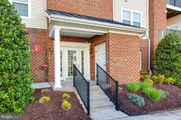 $2,350 | 7557 Stoney Run Drive, Unit 101, Hanover, MD 21076