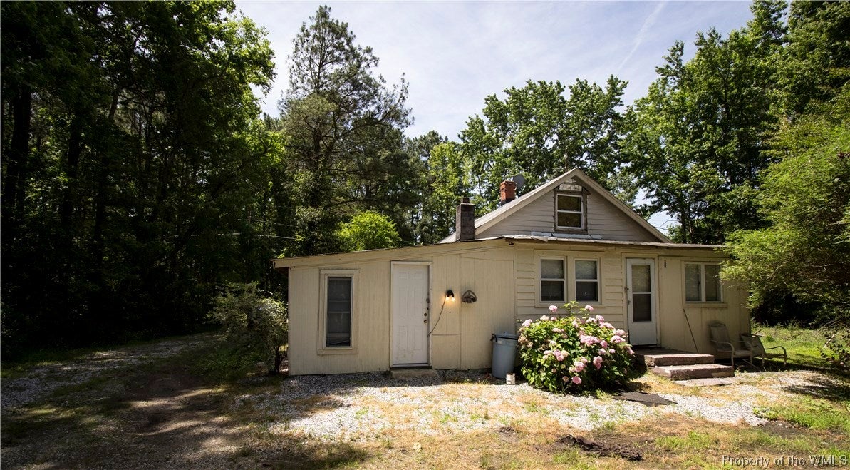 9445 Line Fence Road Hayes, VA 23072 - Photo 14 of 21 Gallery Image 14