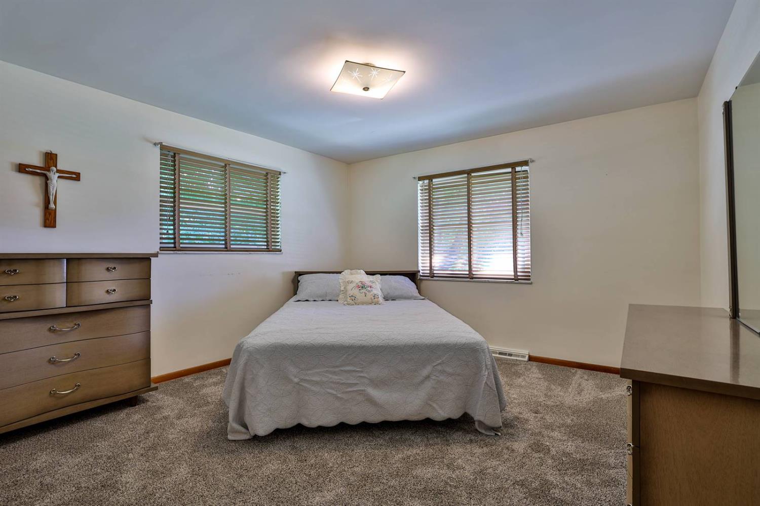 9500 North Dearborn Road Guilford, IN 47022 - Photo 15 of 54