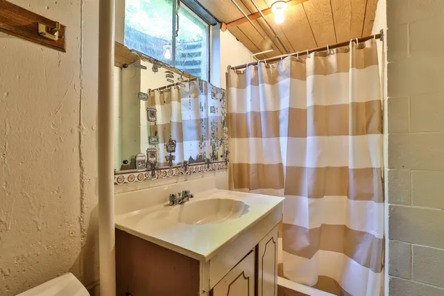 $342,000 | 9500 North Dearborn Road, Guilford, IN 47022