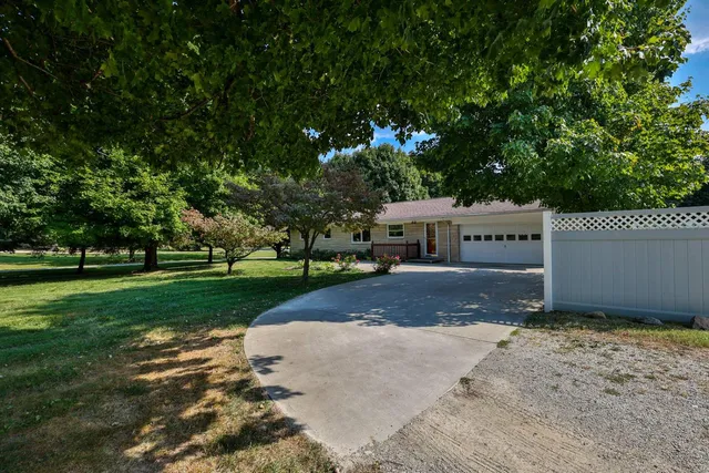 $342,000 | 9500 North Dearborn Road, Guilford, IN 47022