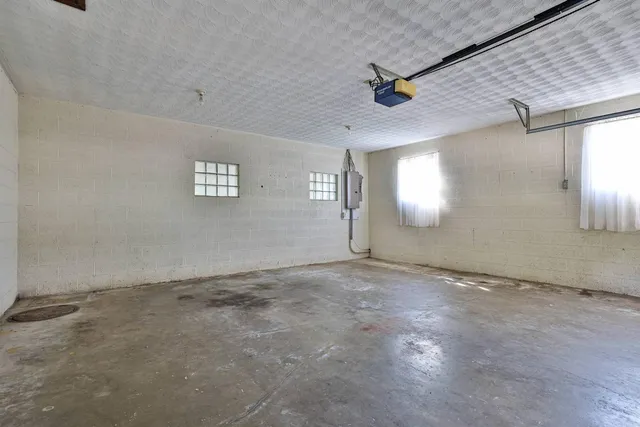 $342,000 | 9500 North Dearborn Road, Guilford, IN 47022