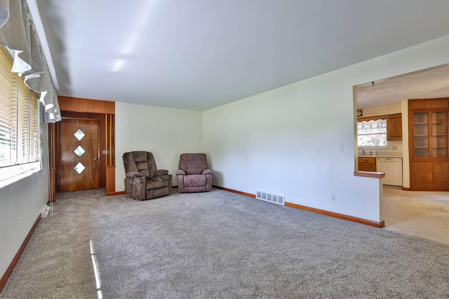 9500 North Dearborn Road Guilford, IN 47022 - Photo 8 of 54