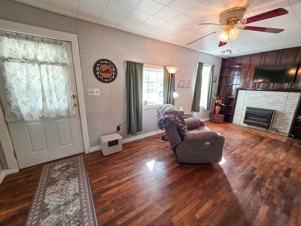 $57,500 | 127 Park Avenue, Flora, IL 62839