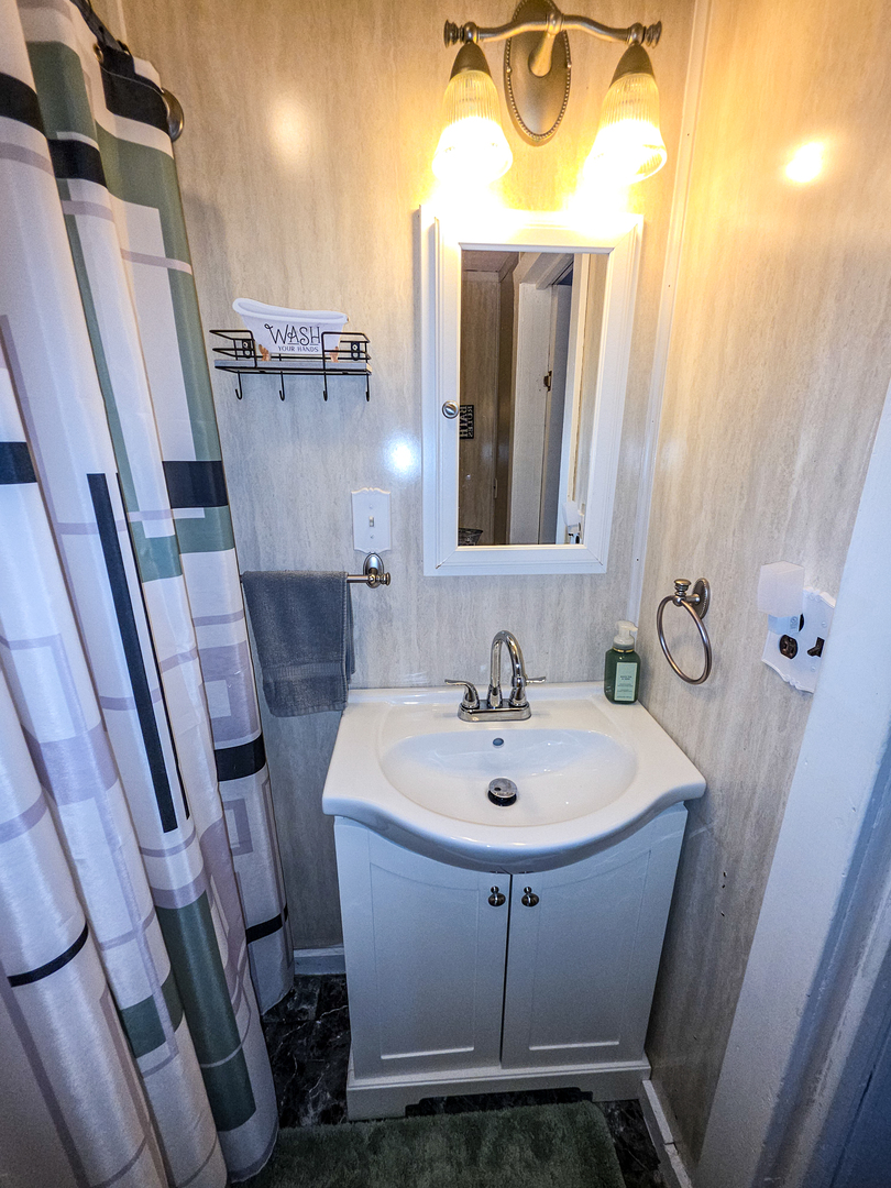 127 Park Avenue Flora, IL 62839 - Photo 38 of 52
