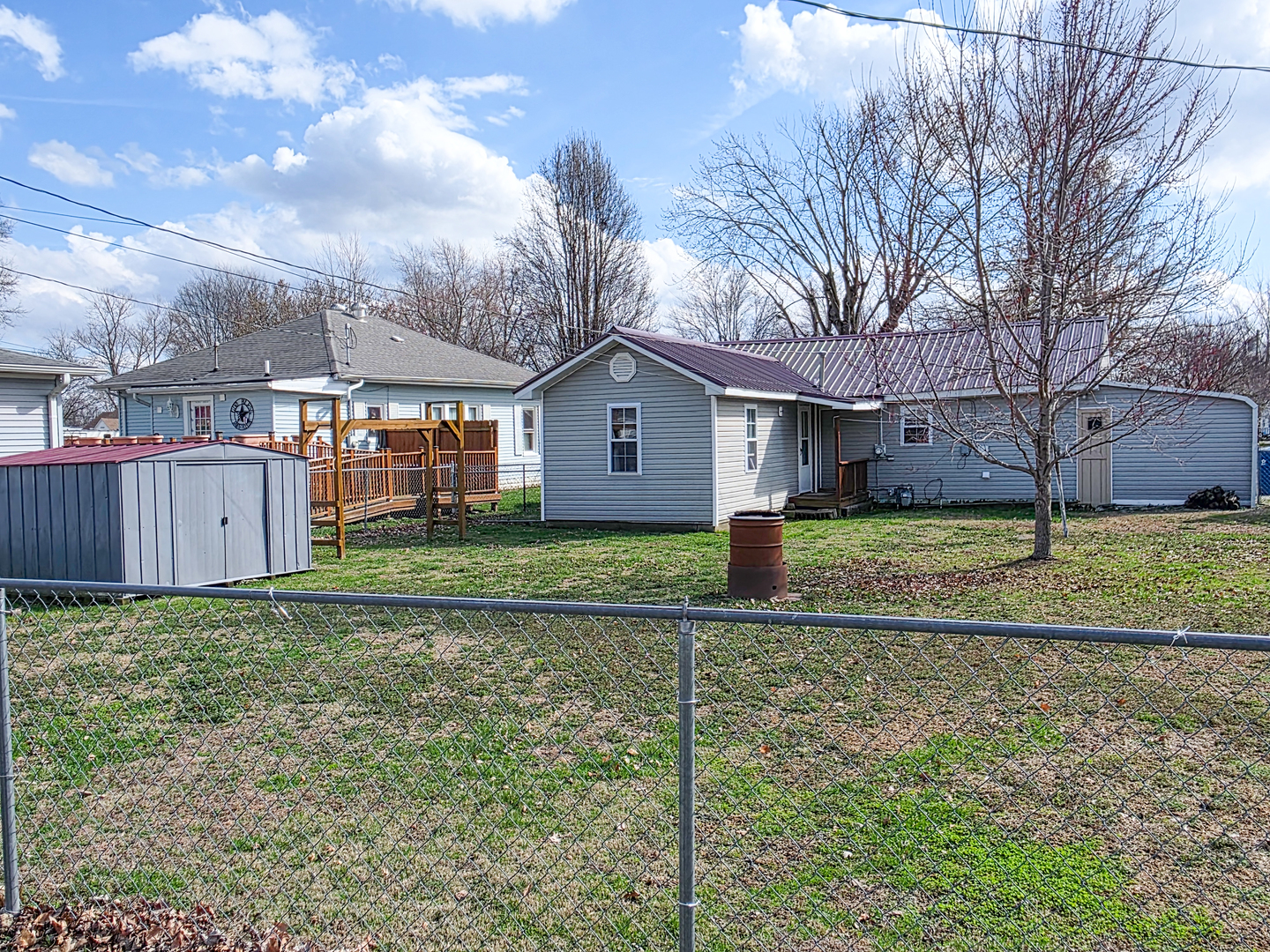127 Park Avenue Flora, IL 62839 - Photo 5 of 52