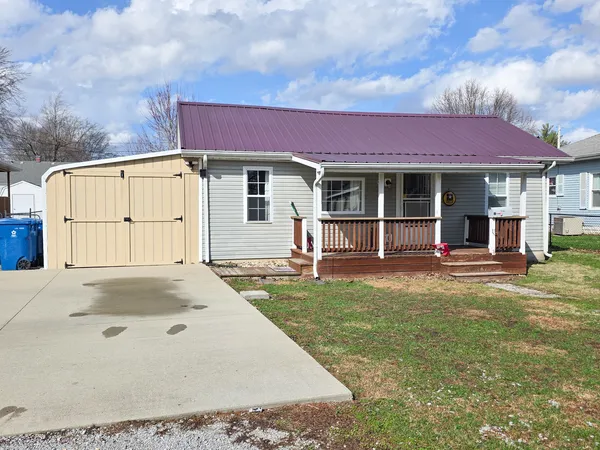 $57,500 | 127 Park Avenue, Flora, IL 62839