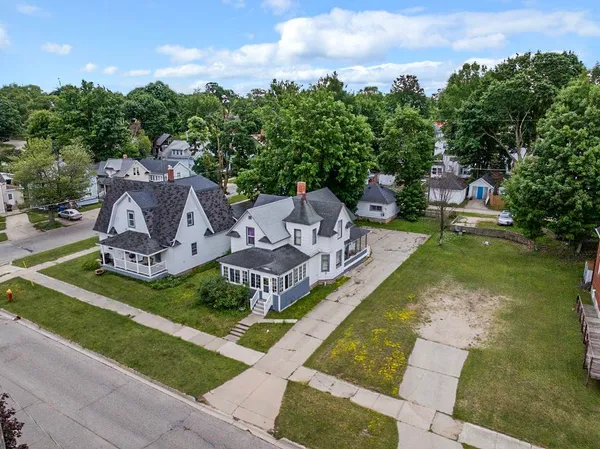 $575,000 | 314 East Pine Street, Cadillac, MI 49601