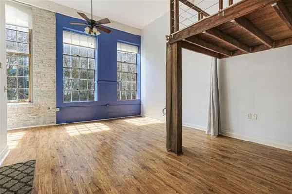 $1,700 | 920 Poeyfarre Street, Unit 214, New Orleans, LA 70130