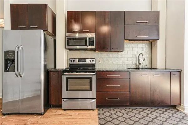 $1,700 | 920 Poeyfarre Street, Unit 214, New Orleans, LA 70130