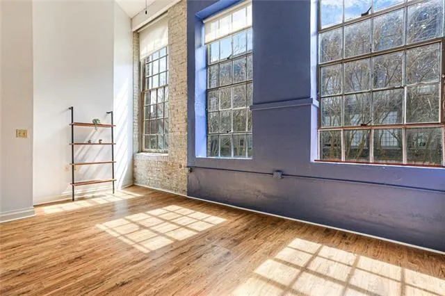 $1,800 | 920 Poeyfarre Street, Unit 214, New Orleans, LA 70130